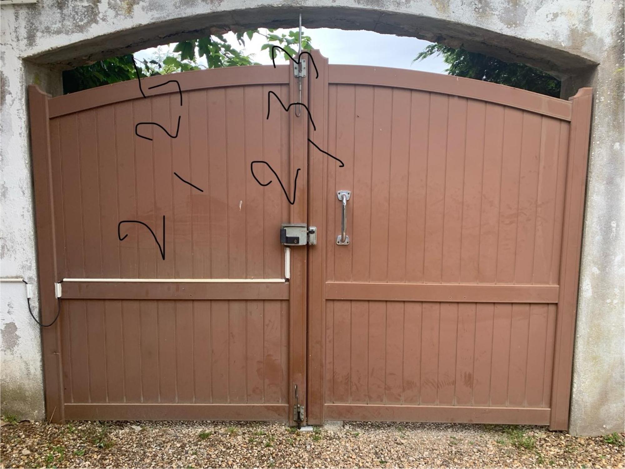 Maison Marylene Possibilite De Louer 2 Chambres Et Un Lit 1Place Supplementaire Ici C'Est Calme Et Simple Entretien Et Petit Dejeuner A Regler Sur Place Vous Gagnez 16 Pour-Cent Givry  Luaran gambar